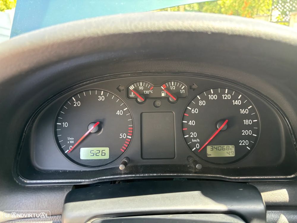 VW Passat Variant 1.9 TDi Confortline - 8