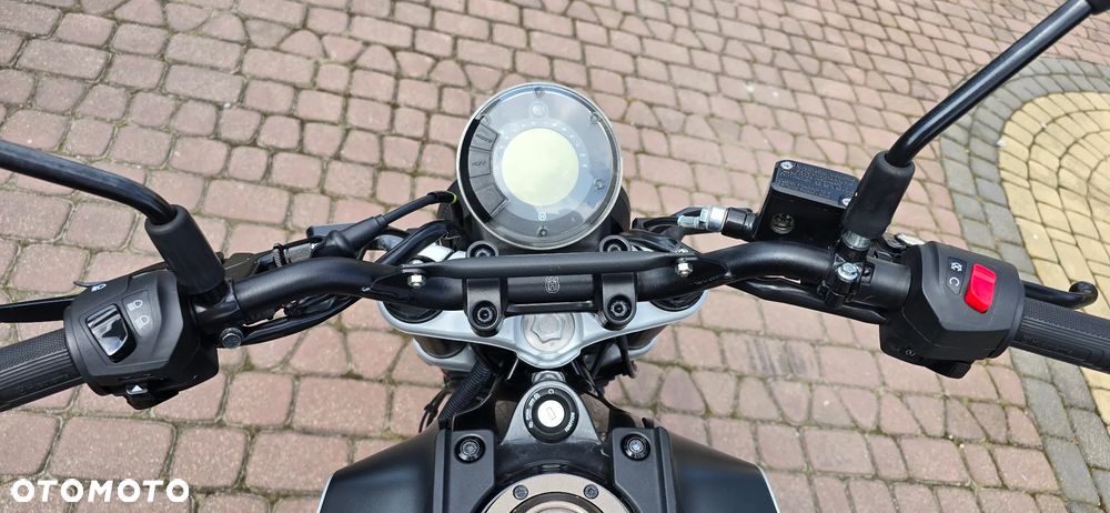 Husqvarna Svartpilen - 6