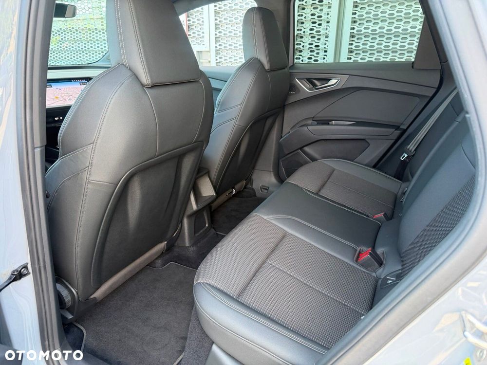 Audi Q4 e-tron 35 52kWh S Line - 19