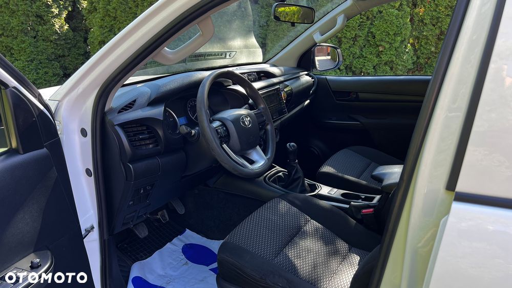 Toyota Hilux 2.4 D-4D Double Cab DLX 4x4 - 10