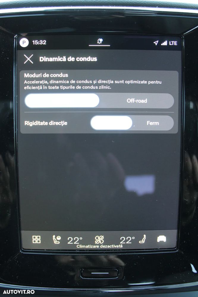 Volvo XC 40 B3 AT FWD MHEV Plus Dark - 22