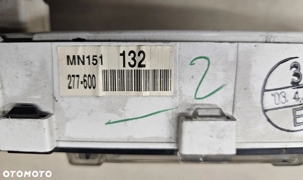 Mitsubishi Outlander I 1 2.0 B zegar licznik - 4