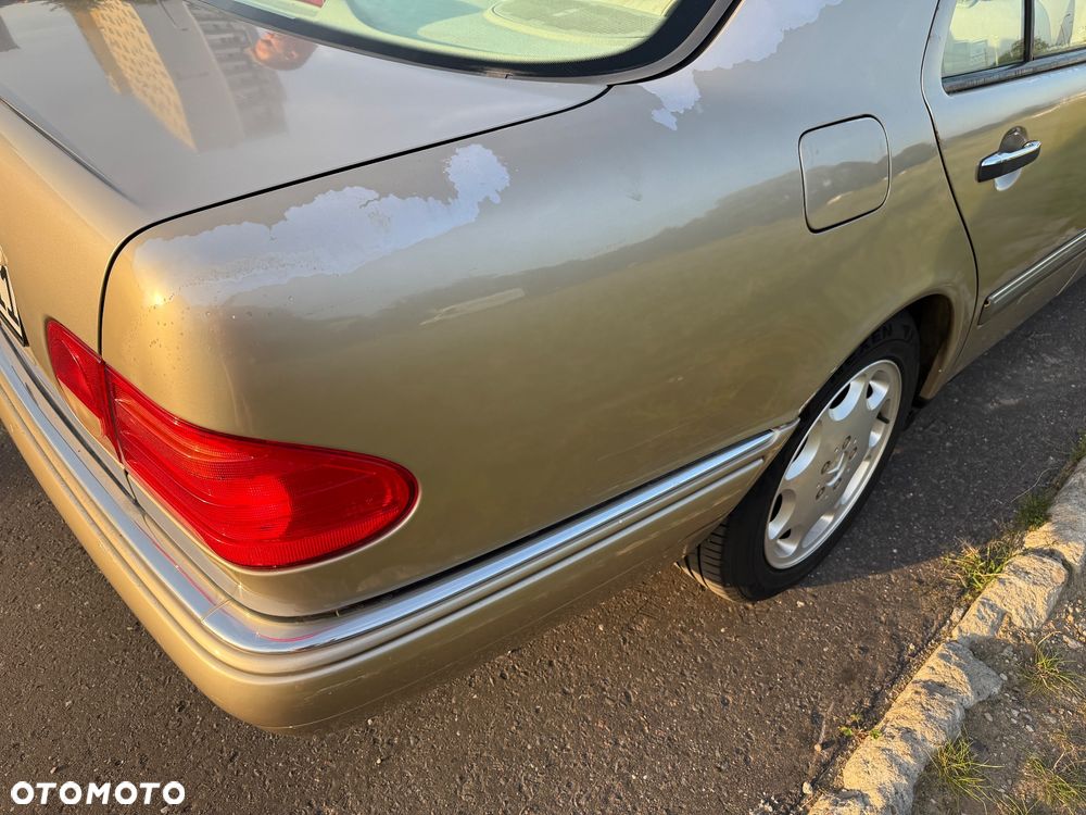 Mercedes-Benz Klasa E 280 4-Matic Elegance - 21