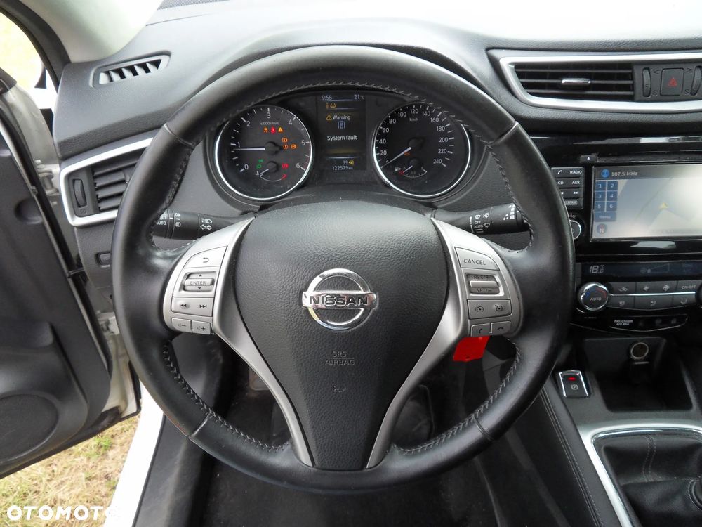 Nissan Qashqai 1.5 dCi DPF visia - 20