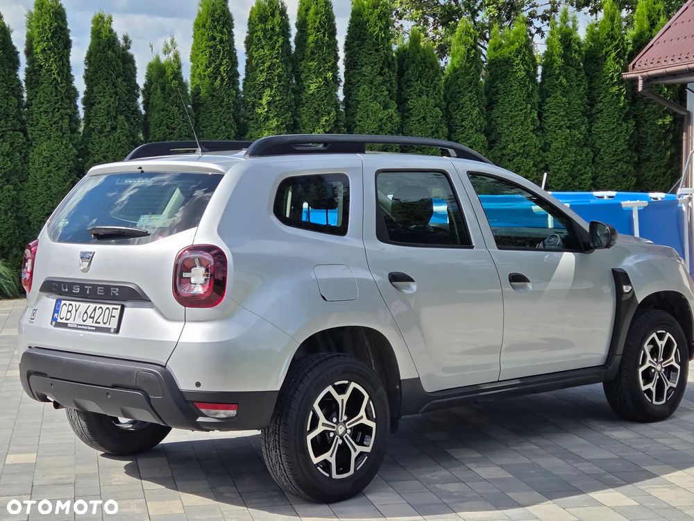 Dacia Duster 1.6 SCe Laureate S&S - 38