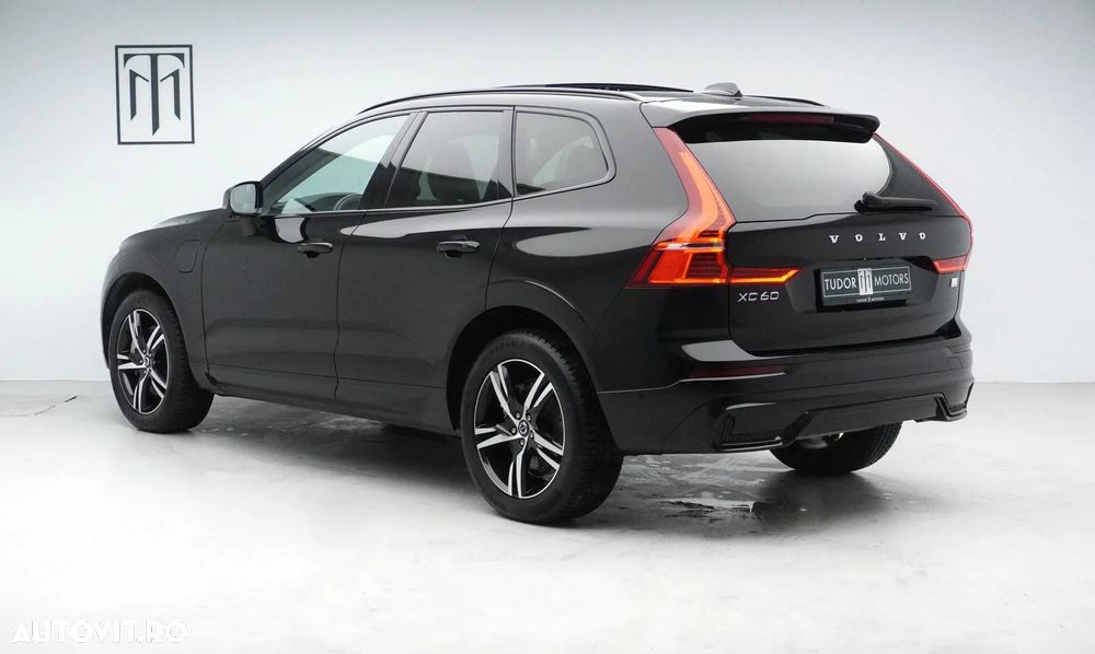 Volvo XC 60 Recharge T8 AWD AT Ultimate Dark - 4