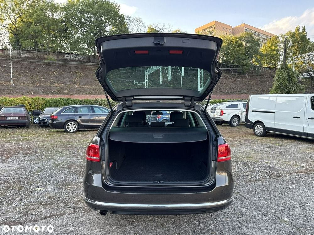 Volkswagen Passat - 9