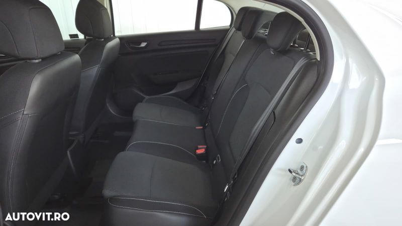 Renault Megane TCe Business - 14