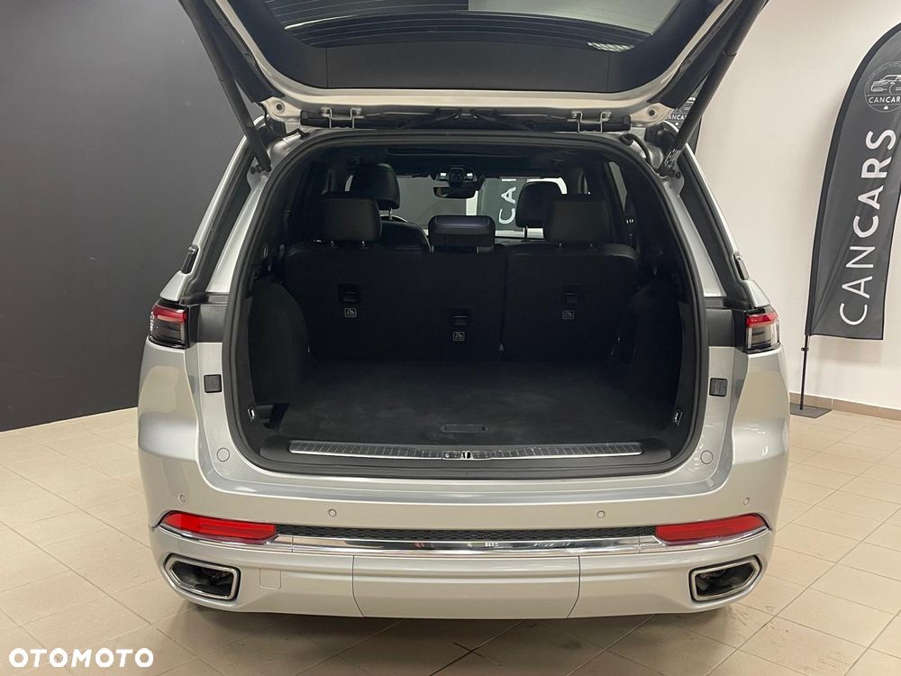 Jeep Grand Cherokee - 25