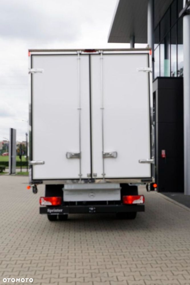 Mercedes-Benz Sprinter - 7