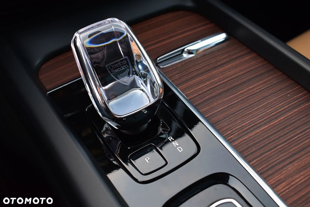 Volvo XC 60 T8 Plug-In Hybrid AWD Inscription Expression - 25