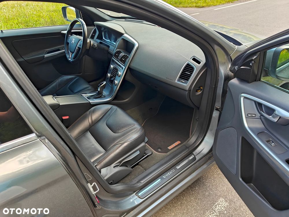 Volvo XC 60 D4 Geartronic Summum - 30