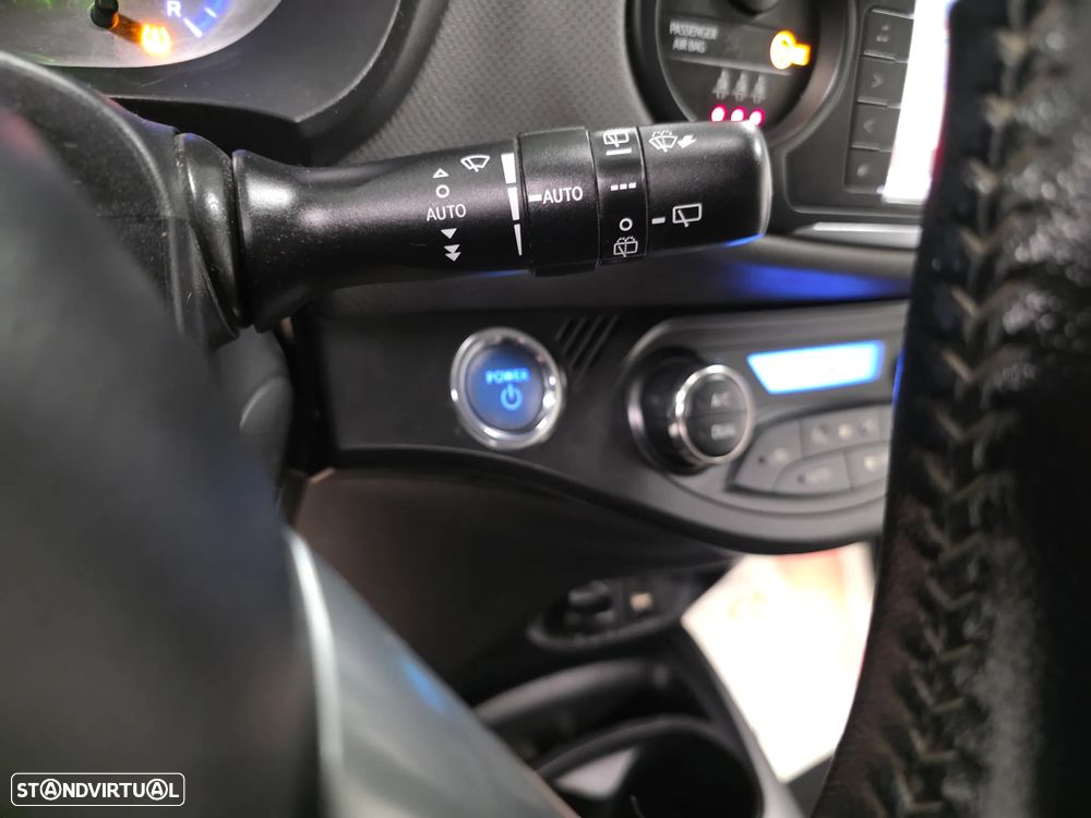 Toyota Yaris 1.5 HSD Comfort+P.Style - 49