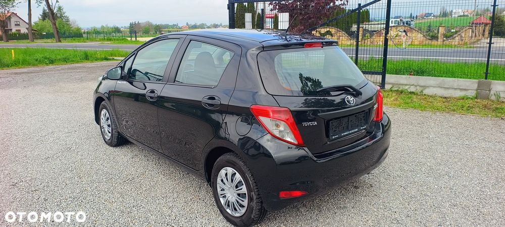 Toyota Yaris 1.0 VVT-i - 11