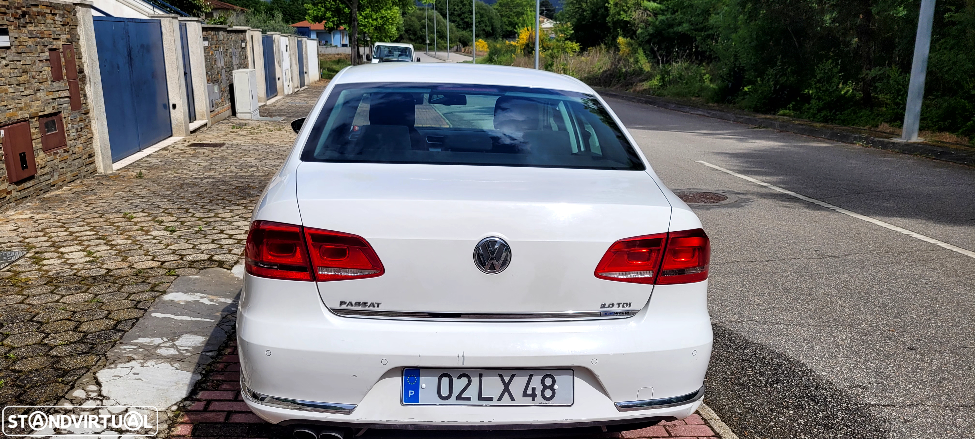 VW Passat 2.0 TDI Confortline - 11