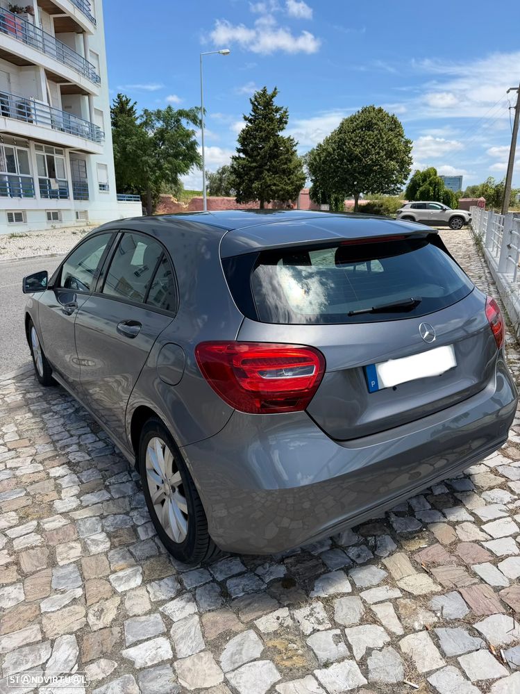 Mercedes-Benz A 180 d BlueEFFICIENCY Edition - 4