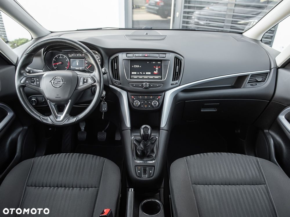 Opel Zafira - 26