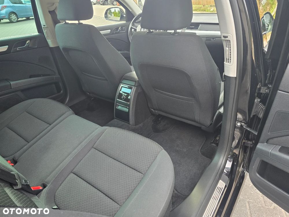 Skoda Superb 2.0 TDI DSG Elegance - 29