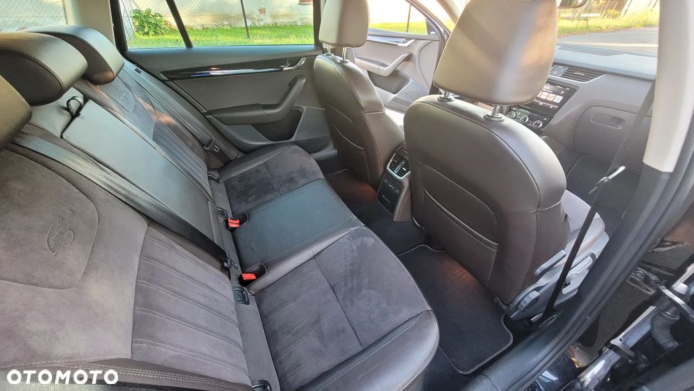 Skoda Octavia 1.8 TSI 4x4 DSG L&K - 23