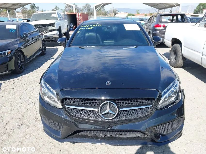 Mercedes-Benz Klasa C 300 7G-TRONIC - 11