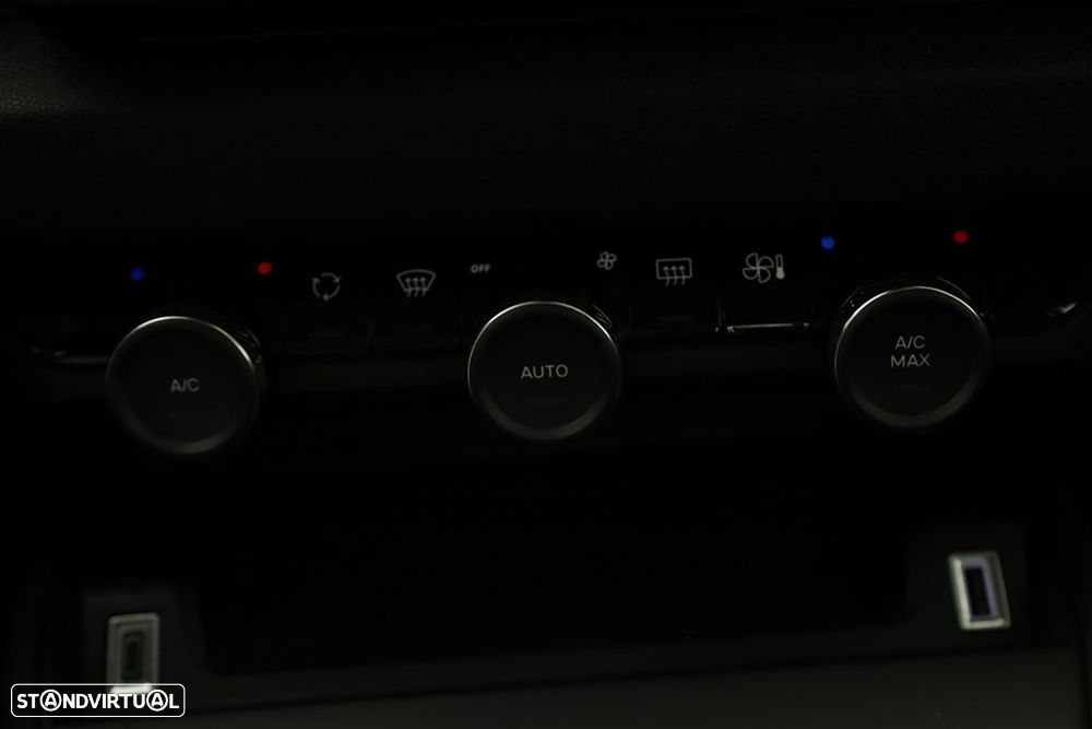 Citroën C4 1.2 PureTech Plus - 12