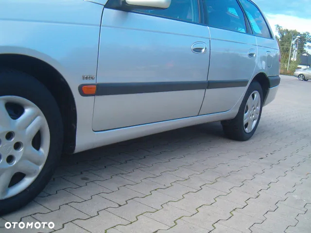 Toyota Avensis 1.8 VVT-i Terra Plus - 20