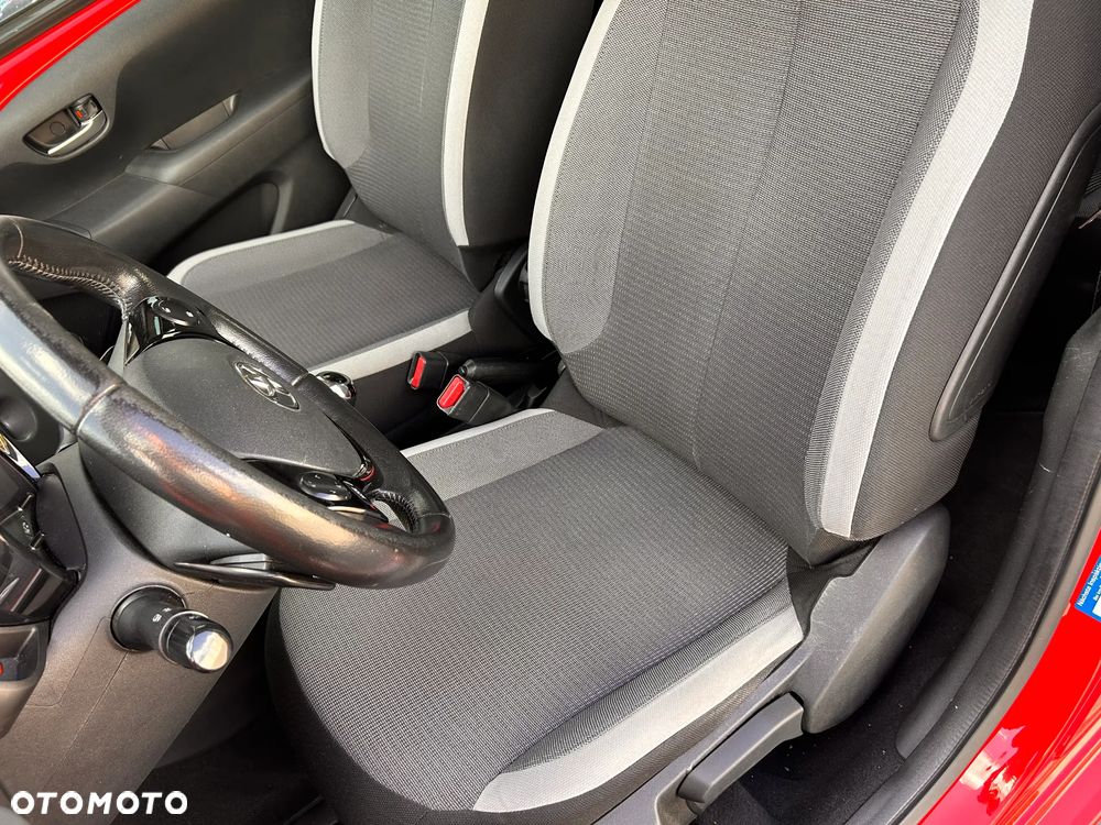 Toyota Aygo x.shift x-play connect - 12