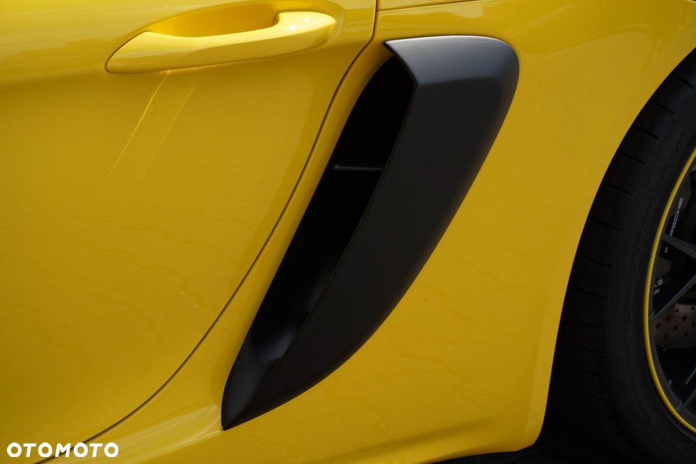 Porsche 718 Spyder - 9