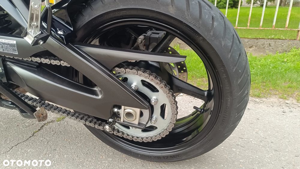 Yamaha FZ - 17