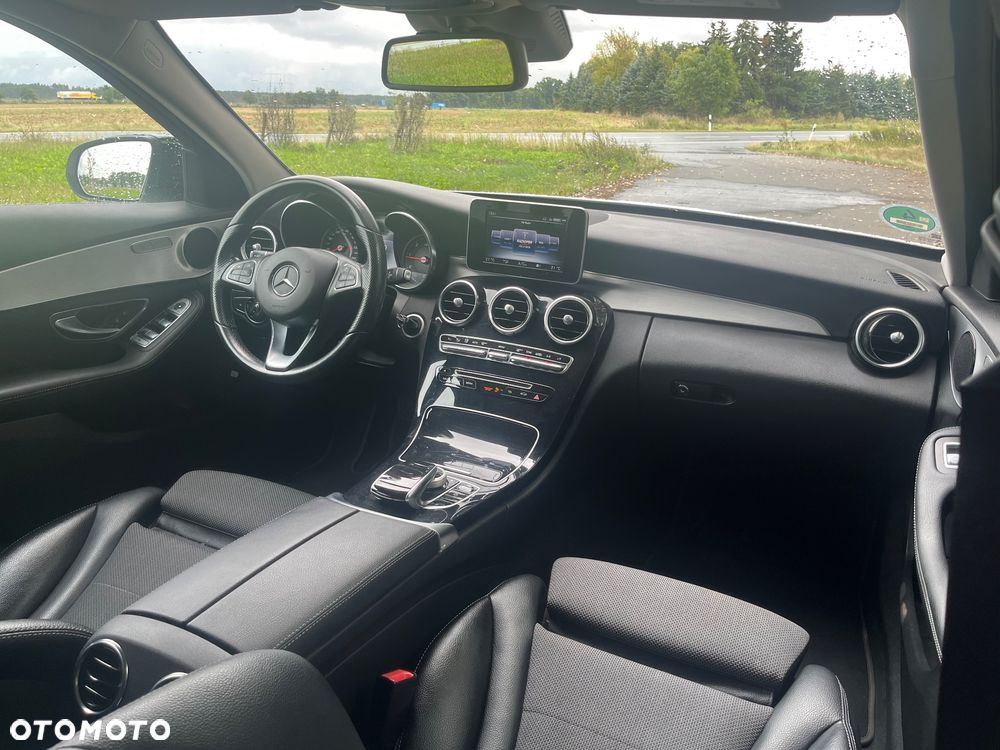 Mercedes-Benz Klasa C 200 d T 7G-TRONIC Avantgarde - 21