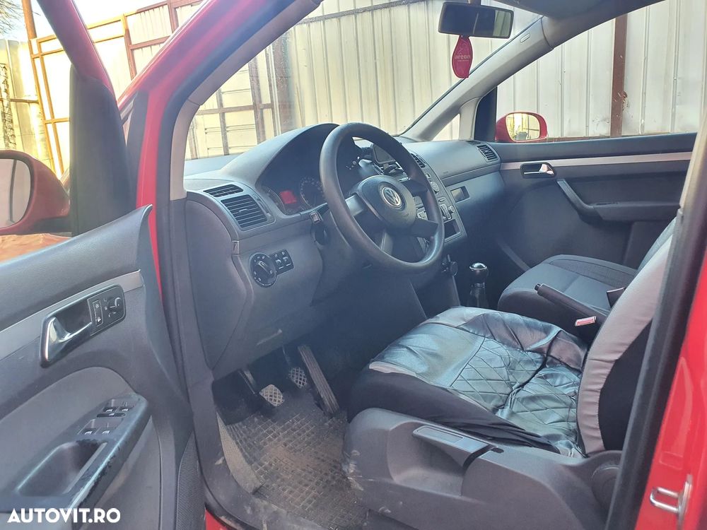 Volkswagen Touran - 3