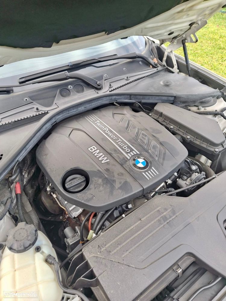 BMW 118 dA Pack M - 9