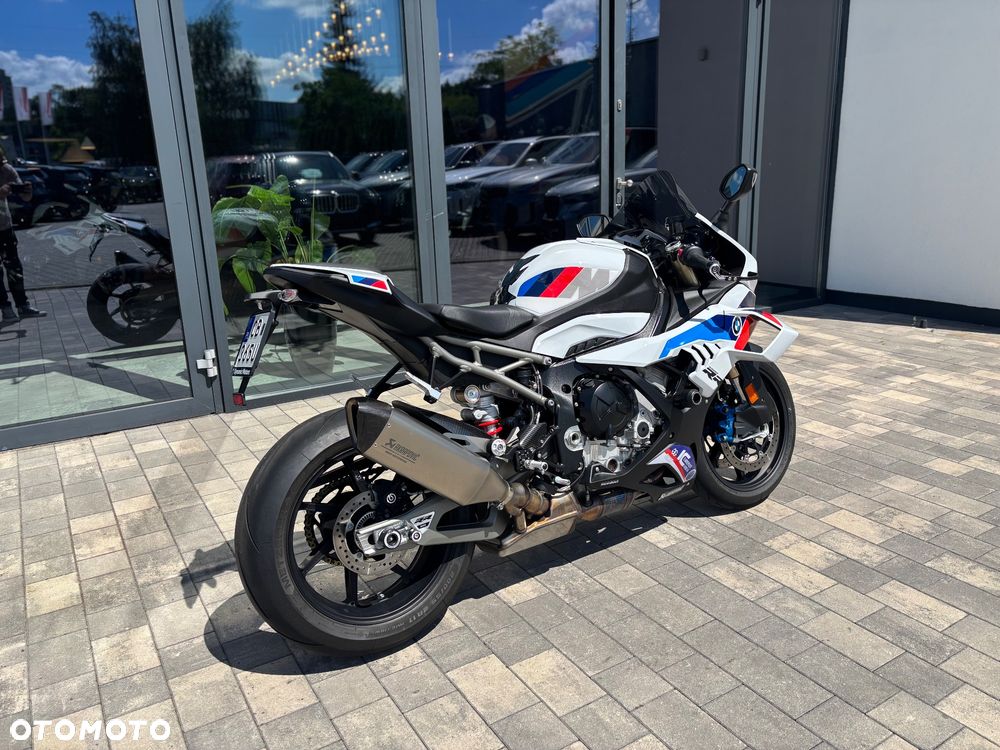 BMW S - 4