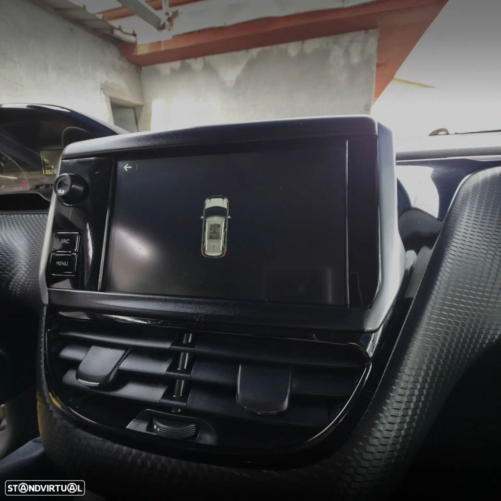 Peugeot 2008 1.2 PureTech Signature - 18
