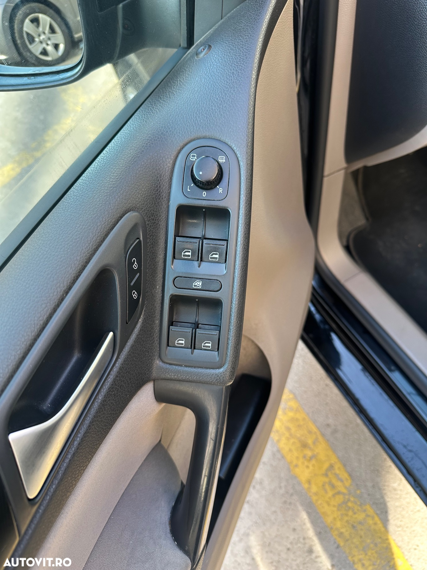 Volkswagen Golf 1.6 TDI BlueMotion Technology DPF Comfortline - 5