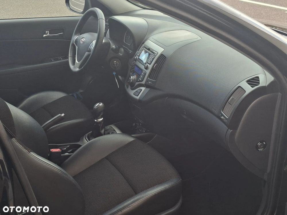 Hyundai i30 - 16