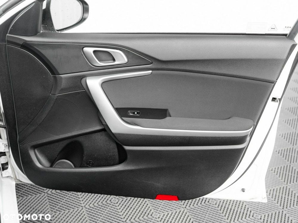 Kia Ceed 1.0 T-GDI S - 28