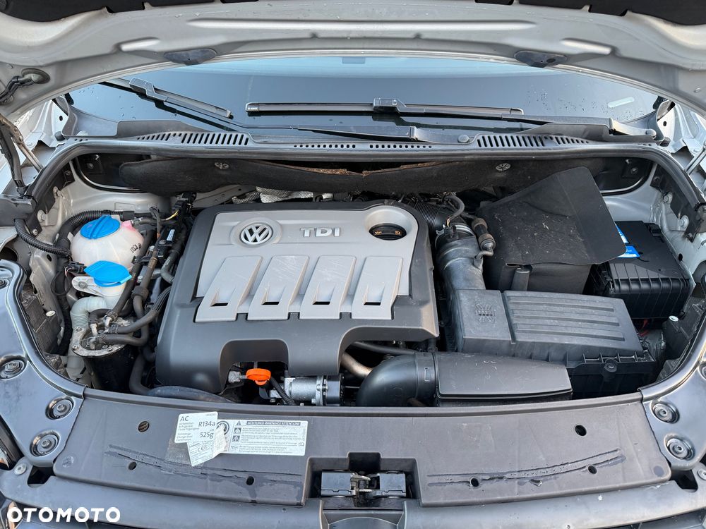 Volkswagen Touran - 8