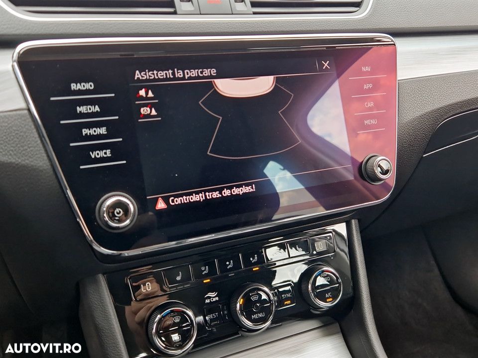Skoda Superb 2.0 TDI DSG Ambition - 24