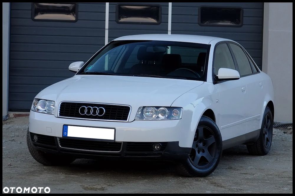 Audi A4 Limousine - 13