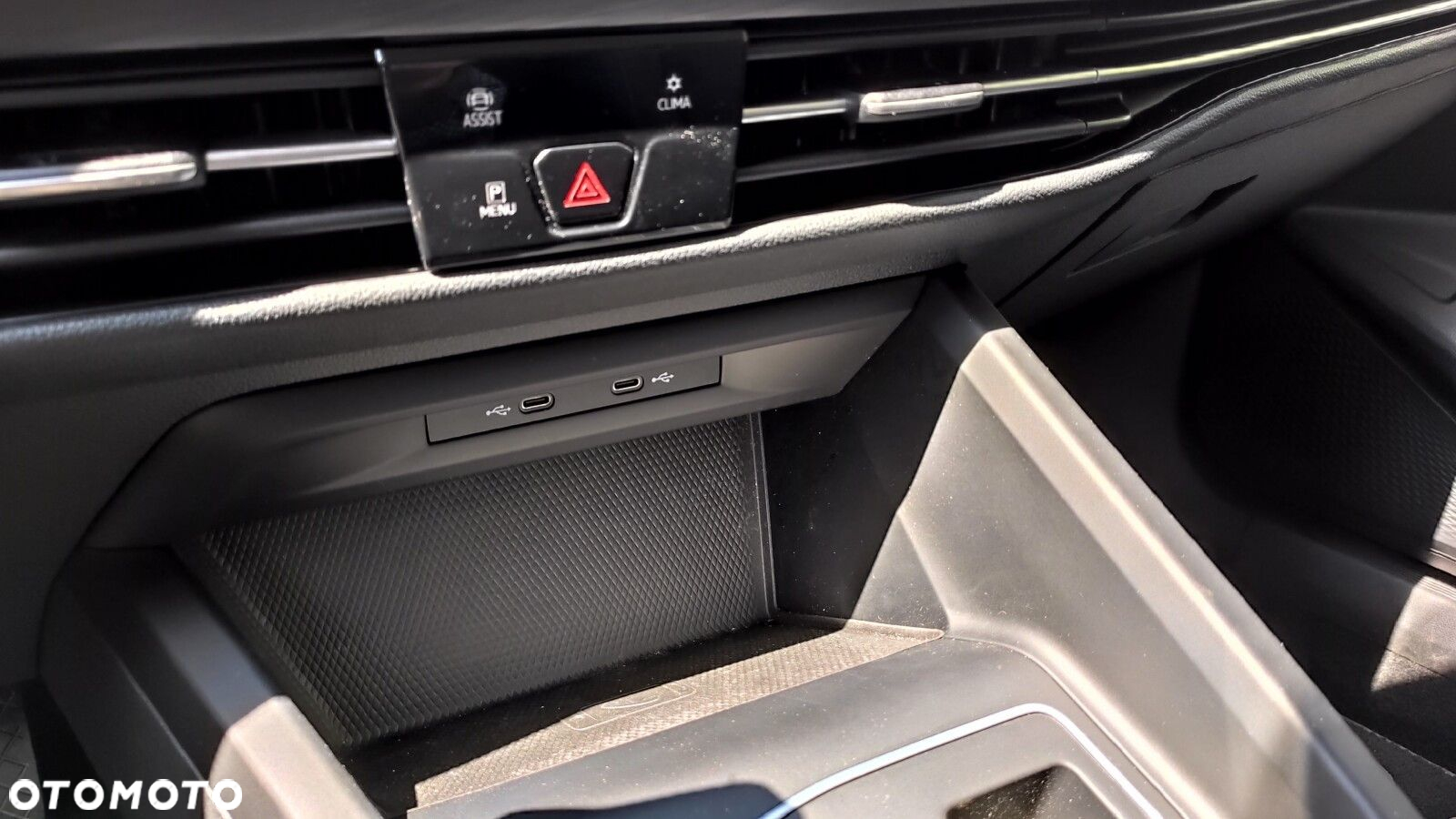 Volkswagen Golf - 26