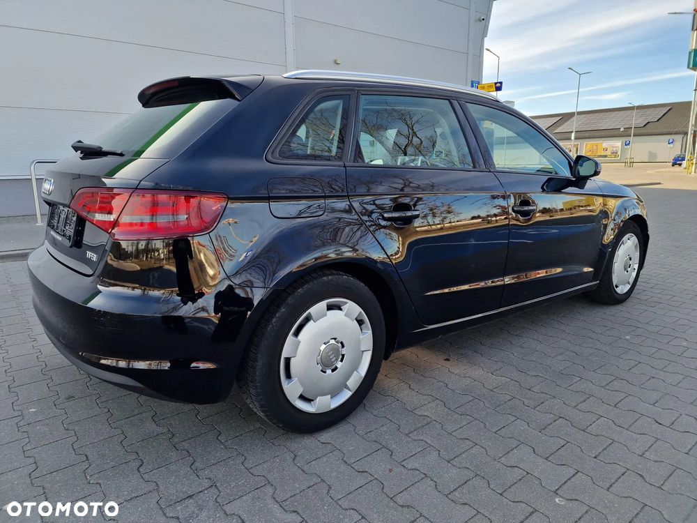 Audi A3 Sportback 1.4 TFSI Attraction - 10