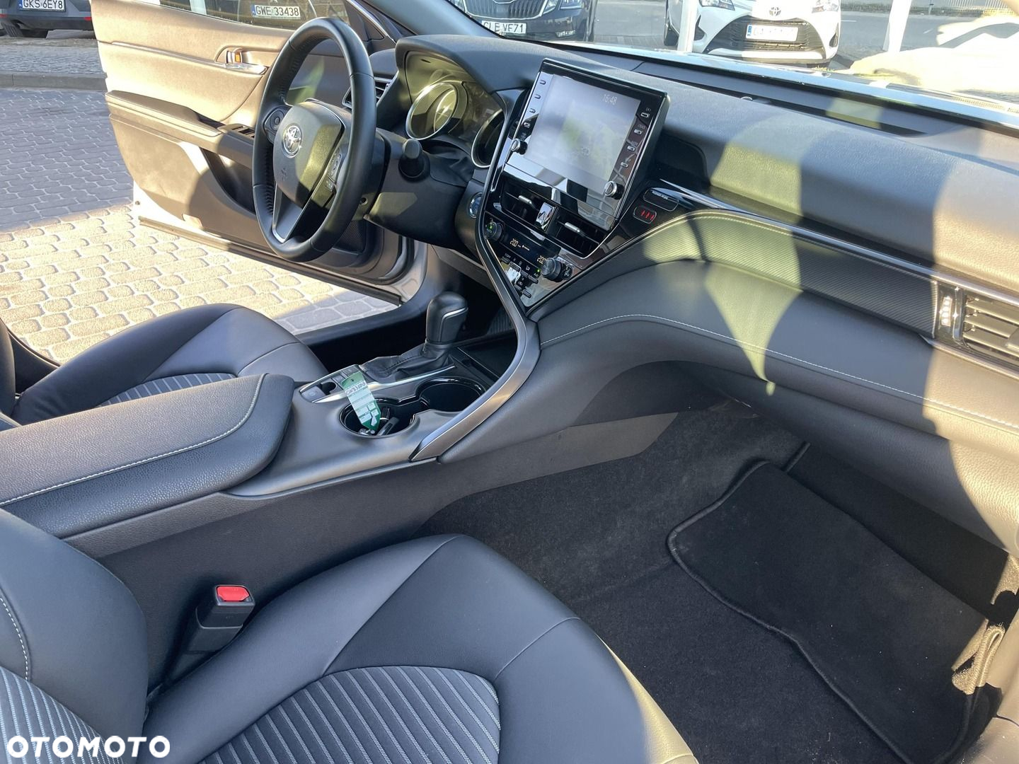 Toyota Camry - 19