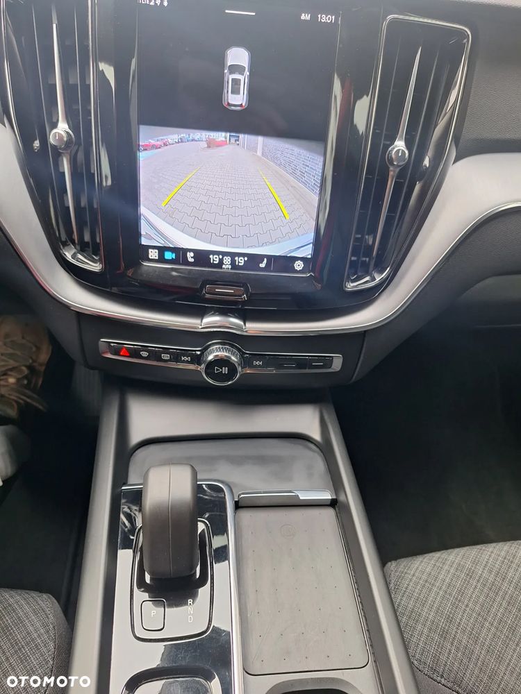 Volvo XC 60 B4 D Momentum Pro - 20