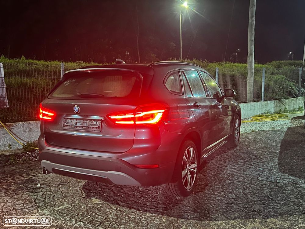 BMW X1 16 d sDrive Auto Line Sport - 7