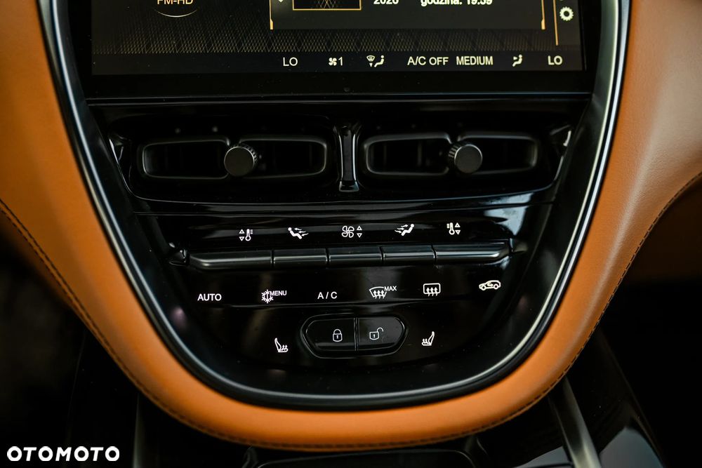 Aston Martin DBX Standard - 17