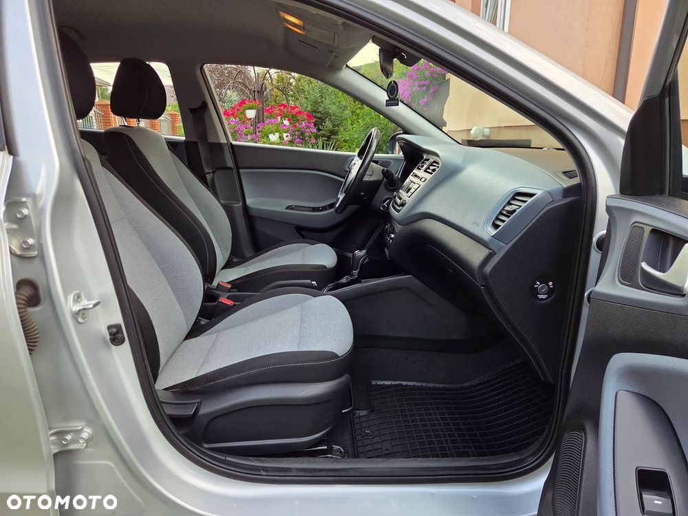 Hyundai i20 1.4 Classic + - 21