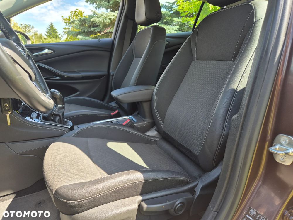 Opel Astra 1.4 Turbo Sports Tourer 120 Jahre - 12