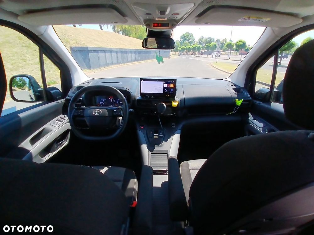 Toyota Proace City Verso 1.5 D-4D VIP - 22