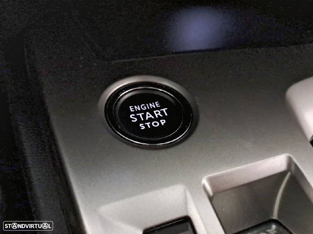 Peugeot 408 1.2 Hybrid Allure e-DCS6 - 18
